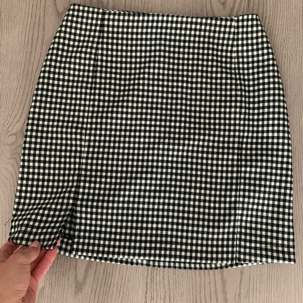 Black and white checkered mini skirt